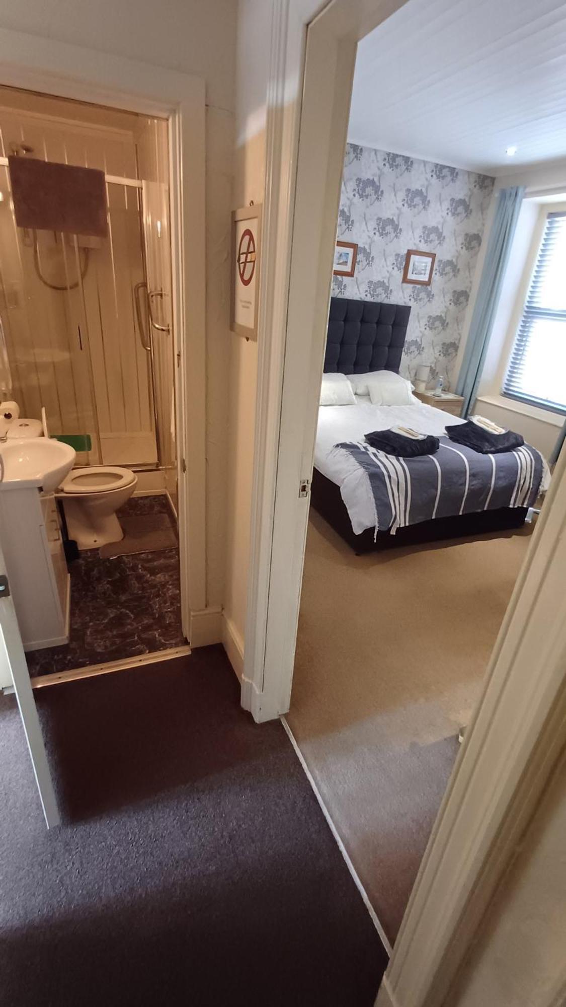 Morwenna Luxury Holiday Apartments Лландидно Экстерьер фото