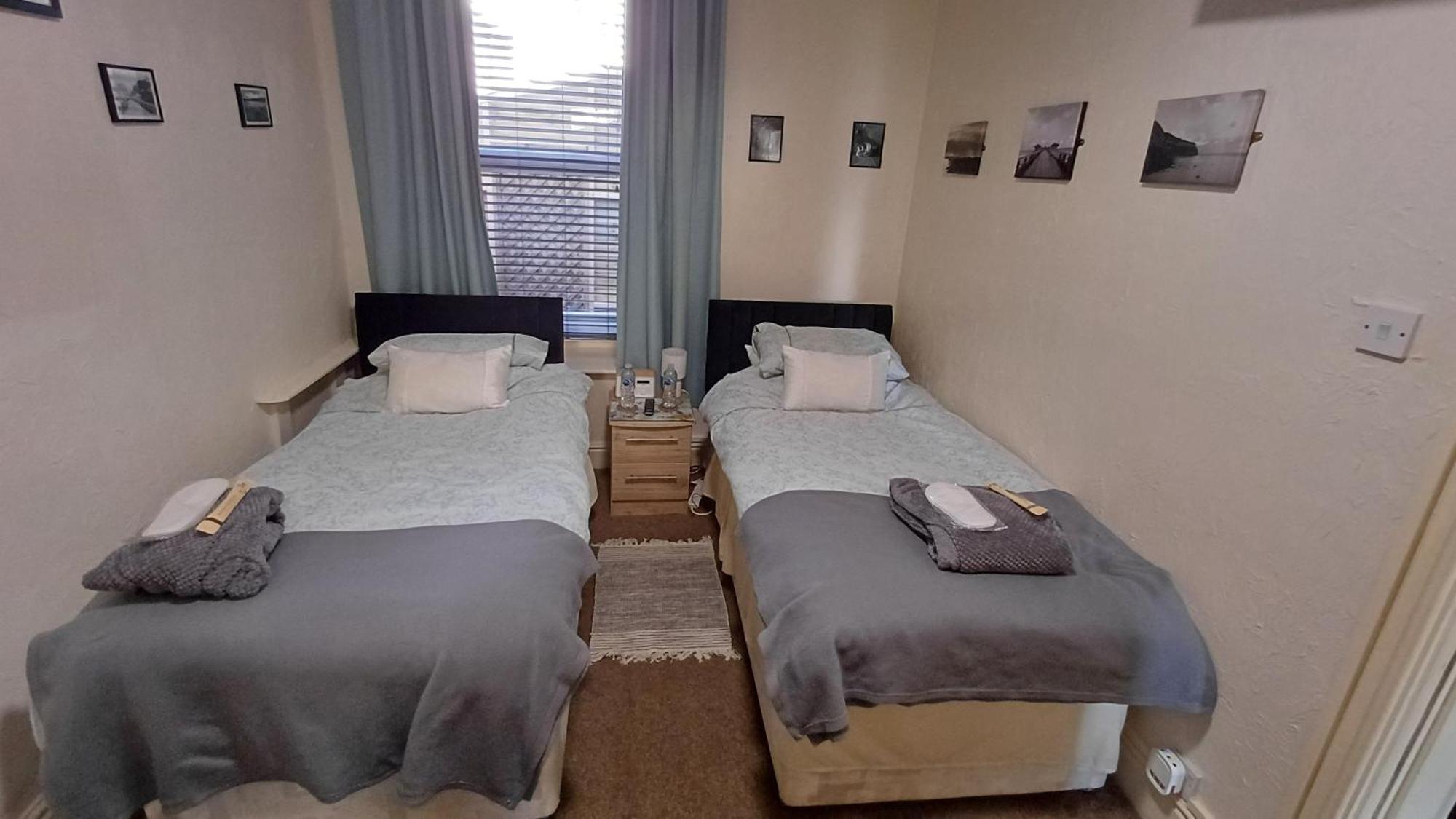 Morwenna Luxury Holiday Apartments Лландидно Экстерьер фото